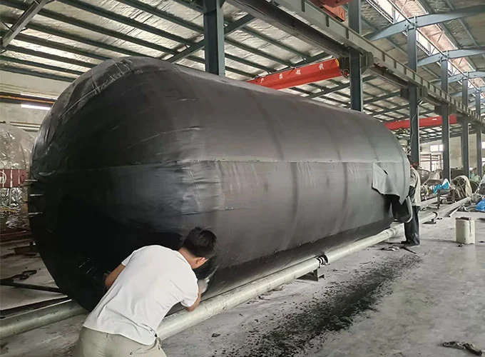 گلگیر لاستیکی برای زیردریایی